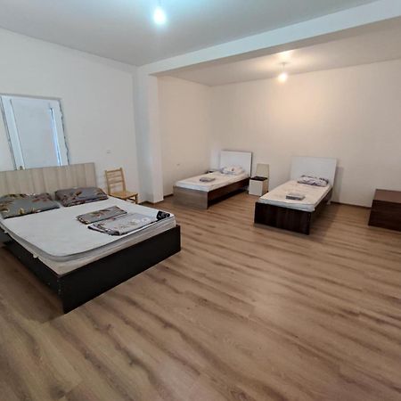 Hostel On The River 바투미 외부 사진