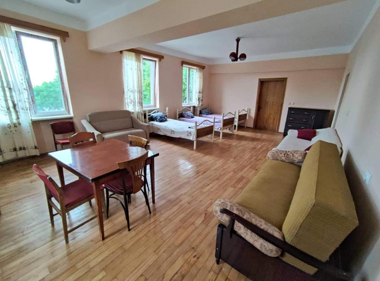 Hostel On The River 바투미 외부 사진